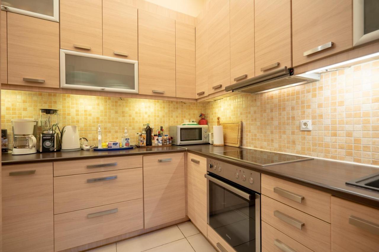 אתונה Acropolis Metro St.3 Bedrοοms 6 Persons Maisonette מראה חיצוני תמונה