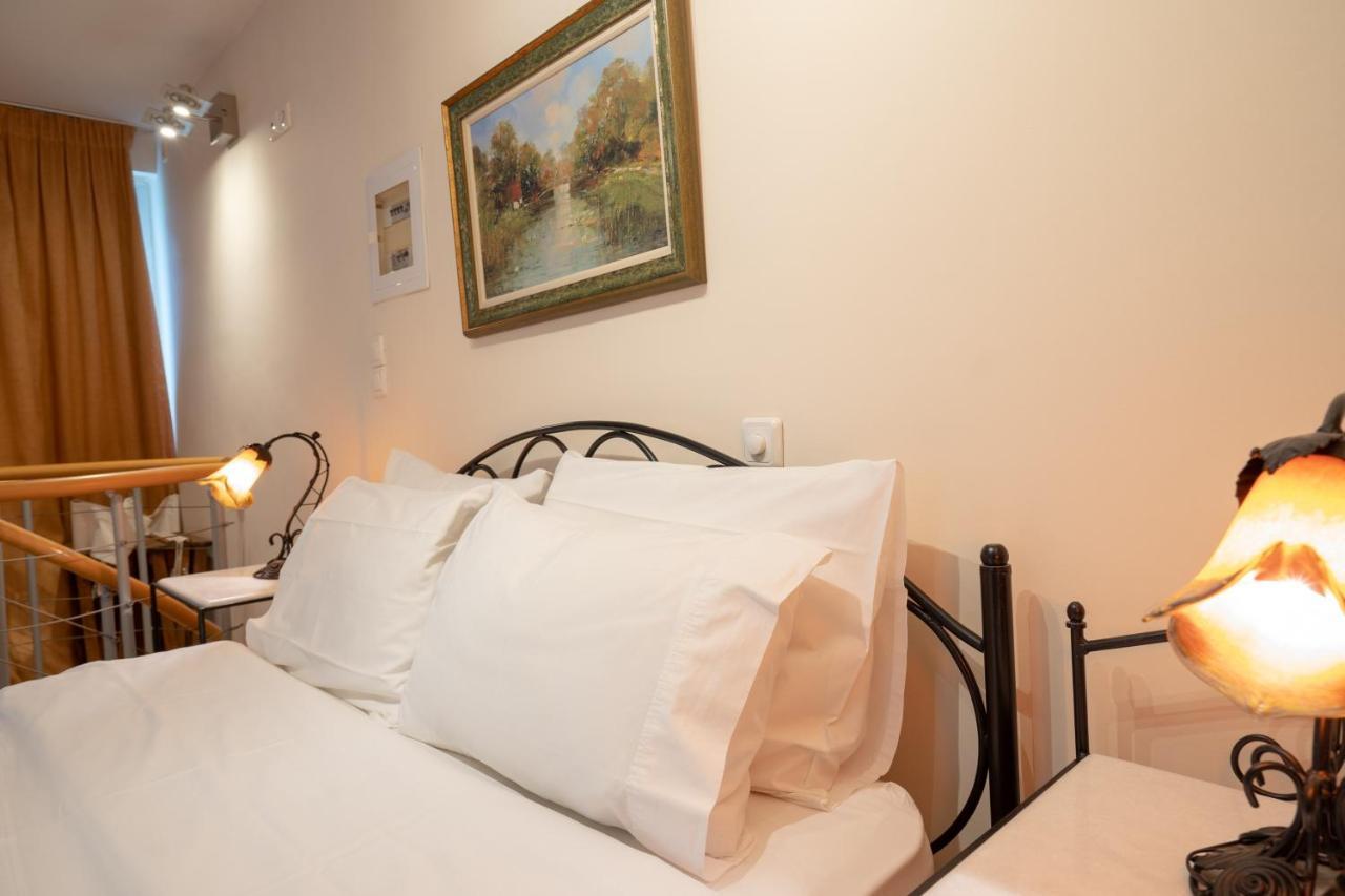 אתונה Acropolis Metro St.3 Bedrοοms 6 Persons Maisonette מראה חיצוני תמונה