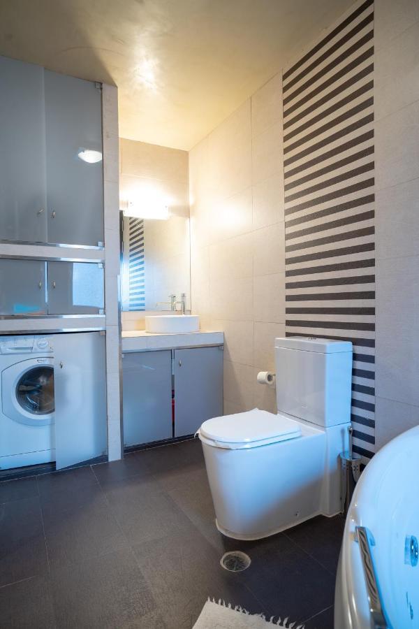 אתונה Acropolis Metro St.3 Bedrοοms 6 Persons Maisonette מראה חיצוני תמונה