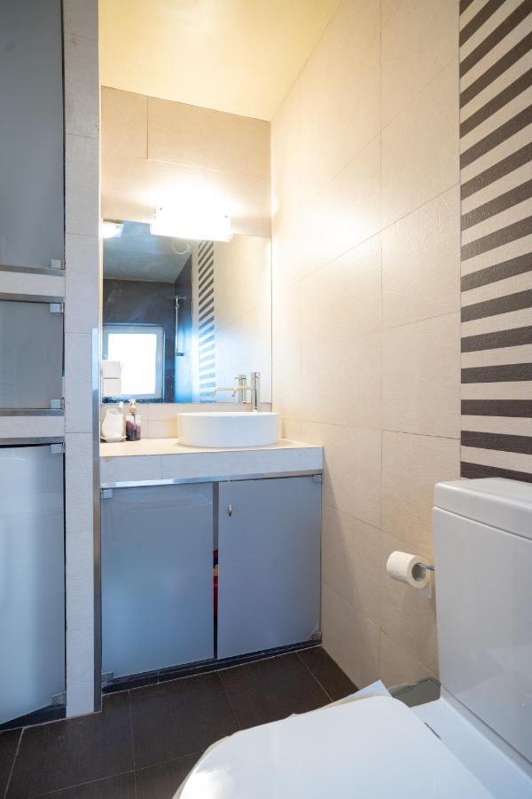 אתונה Acropolis Metro St.3 Bedrοοms 6 Persons Maisonette מראה חיצוני תמונה